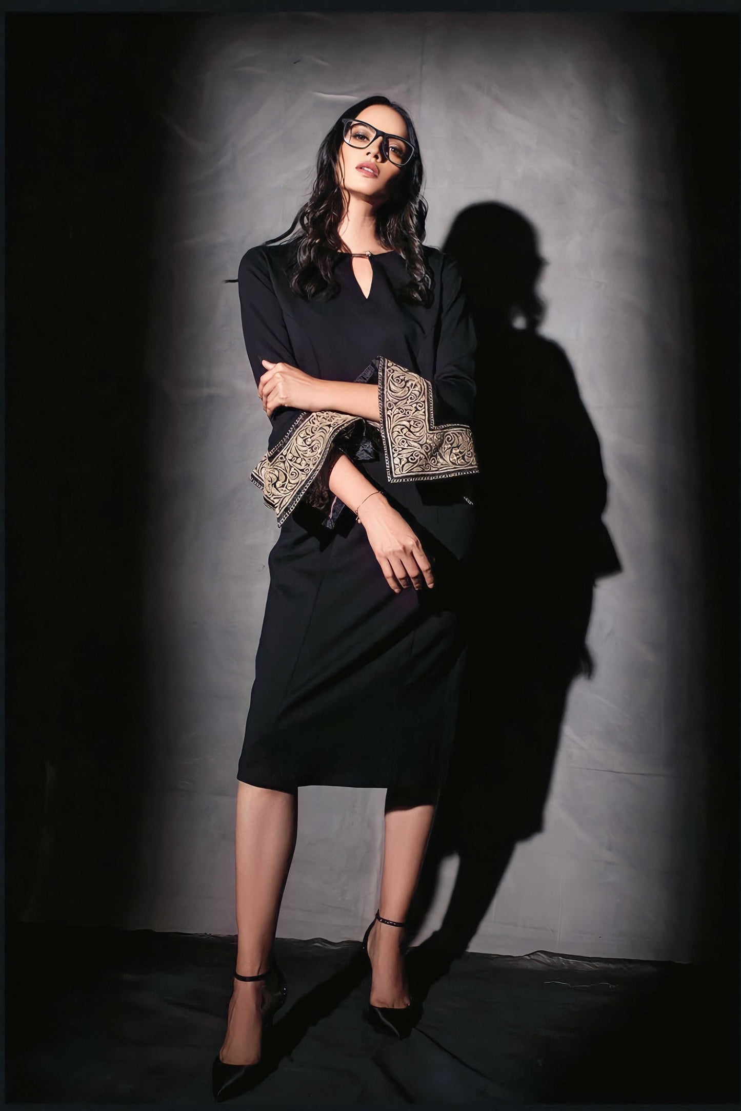 Hanker Chief Sleeved Black Dress
