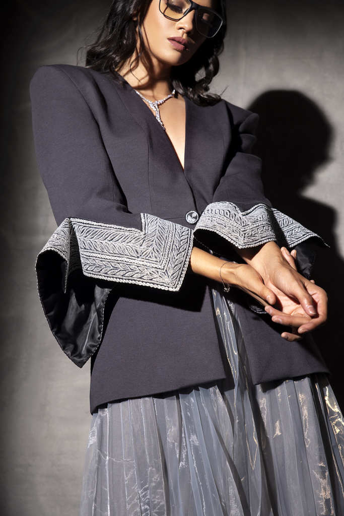 Space Grey Hanker Chief Sleeves Blazer