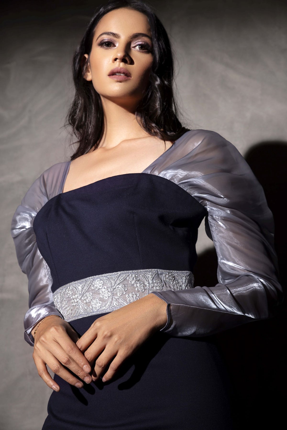 Puffed Sleeved Embroidered Belt Press Dress